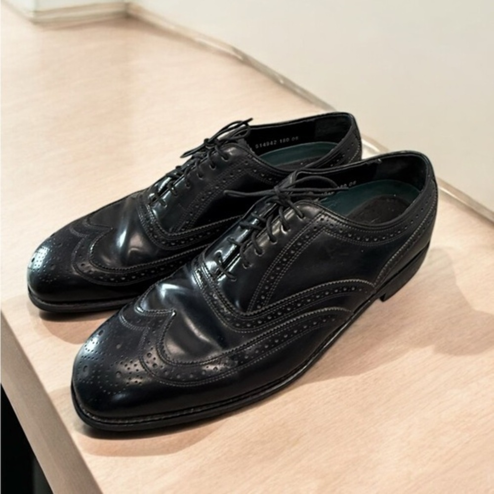 Florsheim Wingtip Men’s Black dress shoes size 6.5 Black Leather size 39